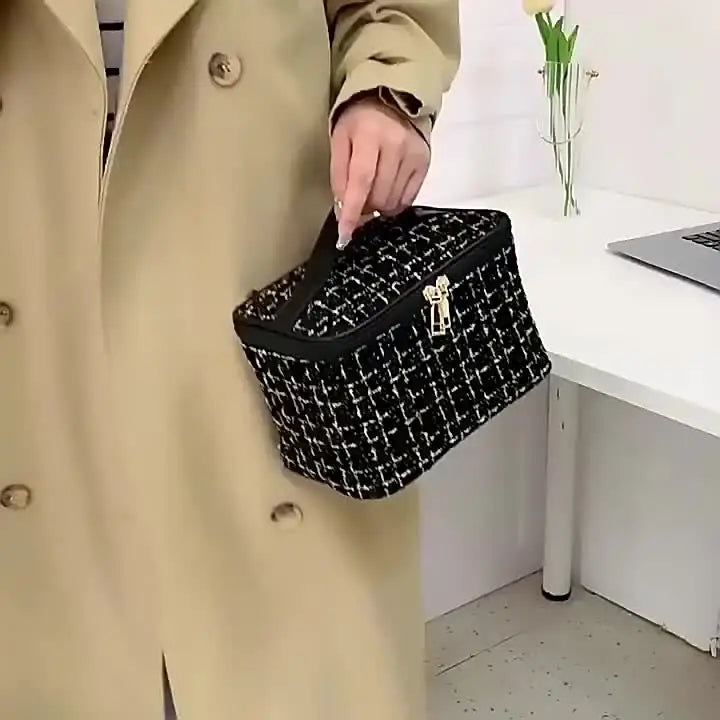 Small Chic Travel Women Cosmetic Bag